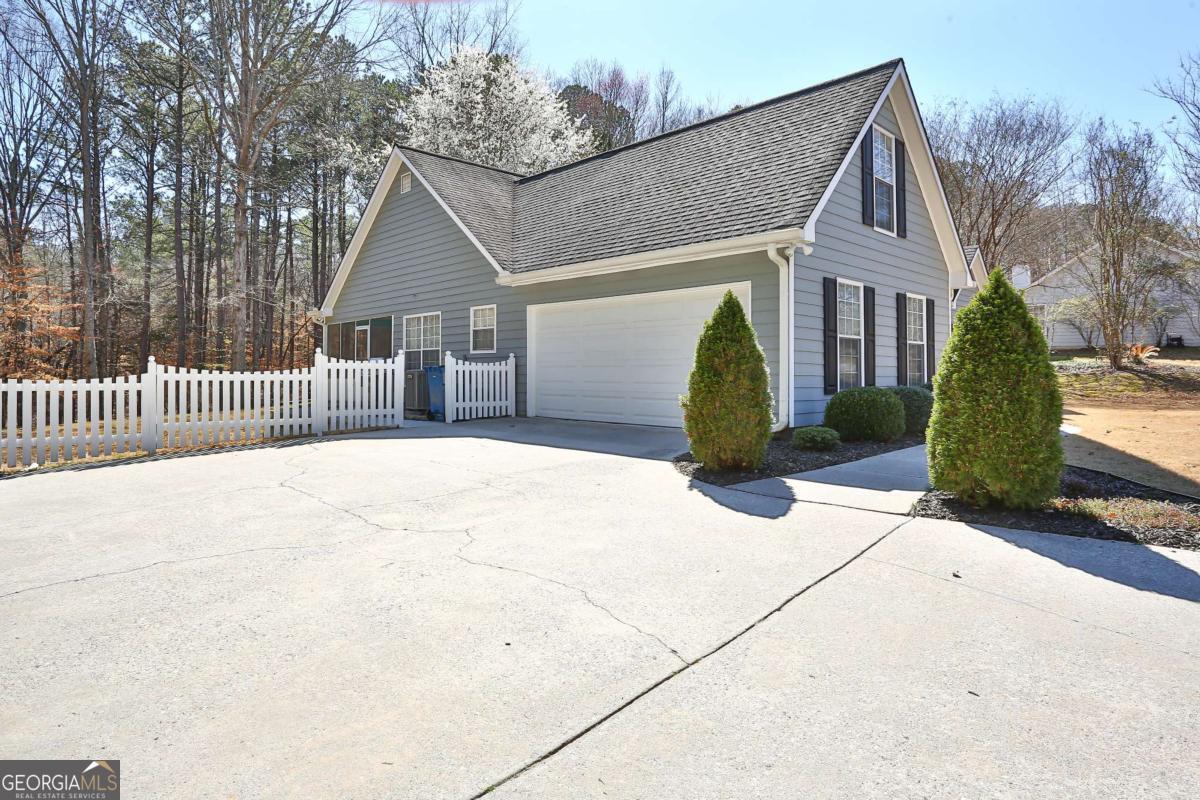 1670 Hampton Walk Drive