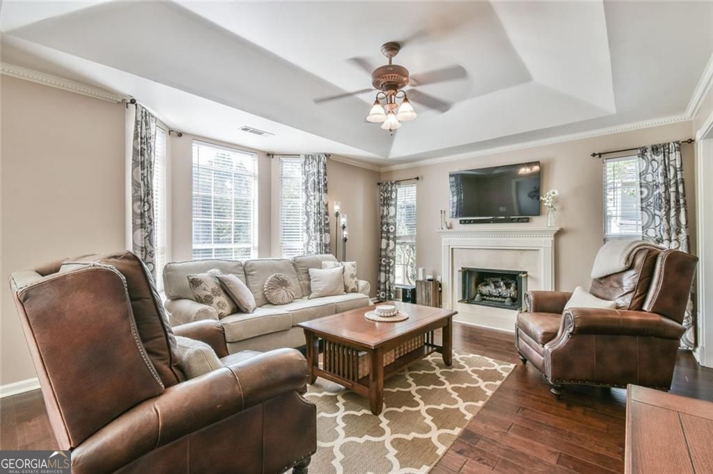 655 Ruxbury Court