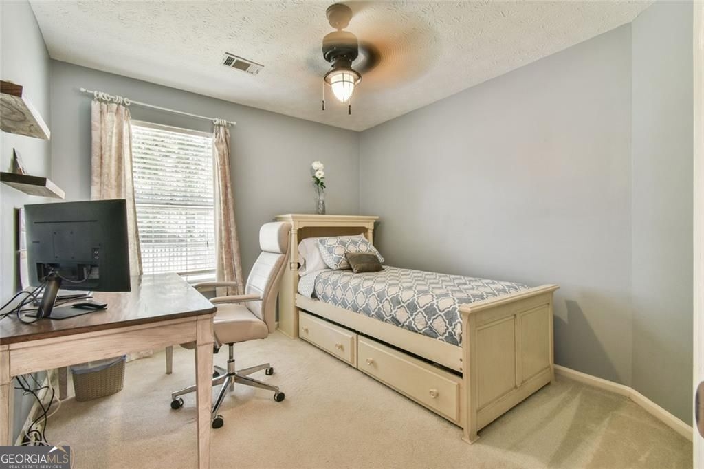 655 Ruxbury Court