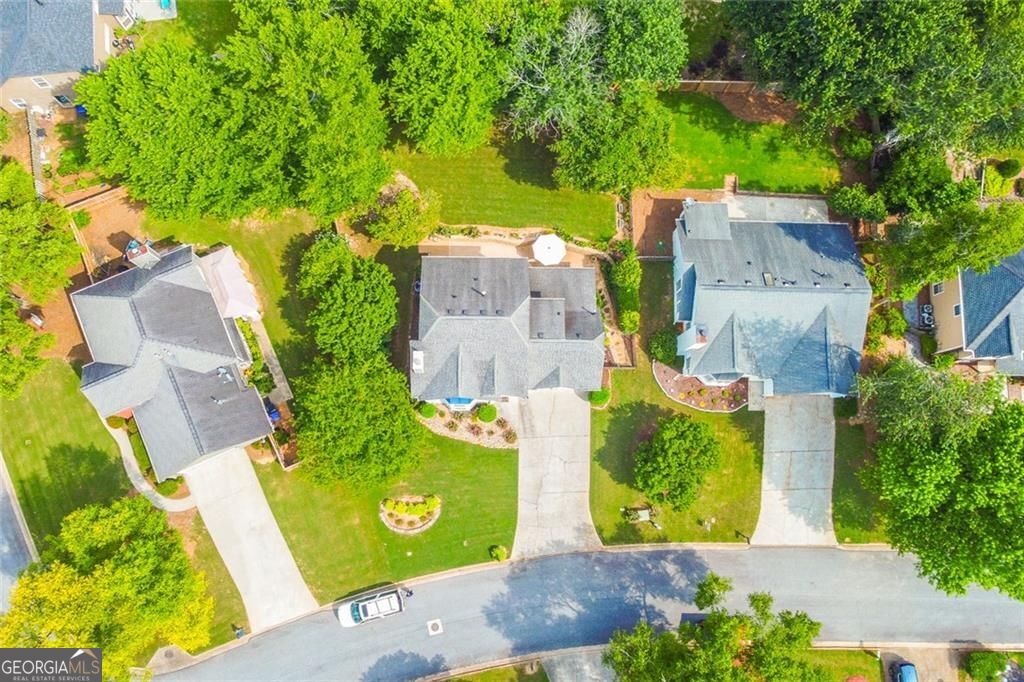 655 Ruxbury Court