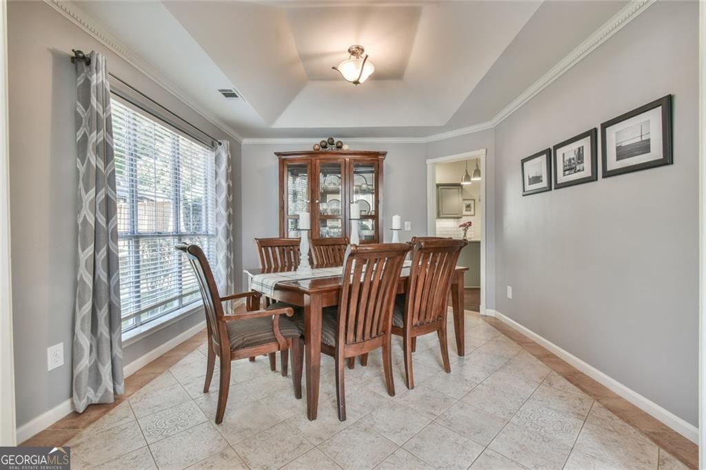 655 Ruxbury Court