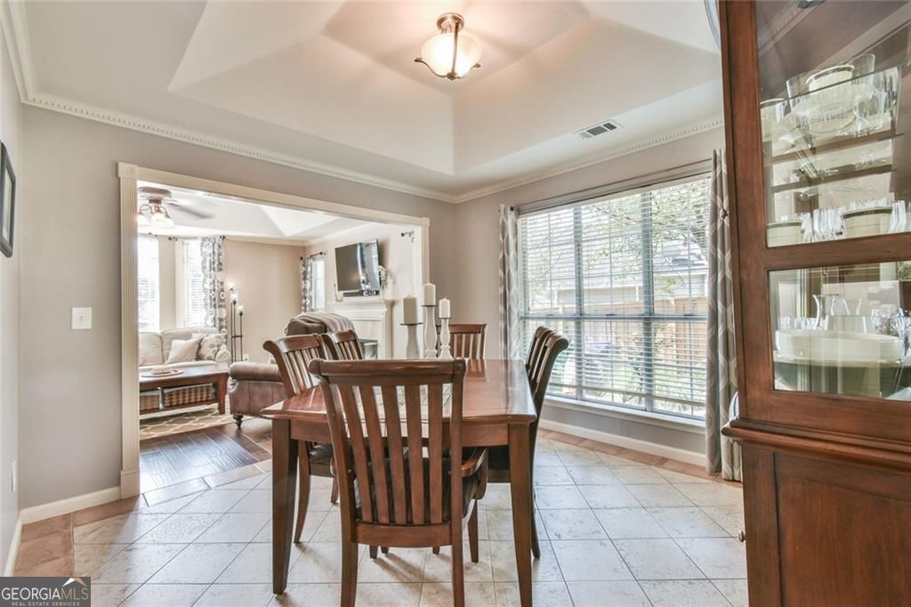 655 Ruxbury Court