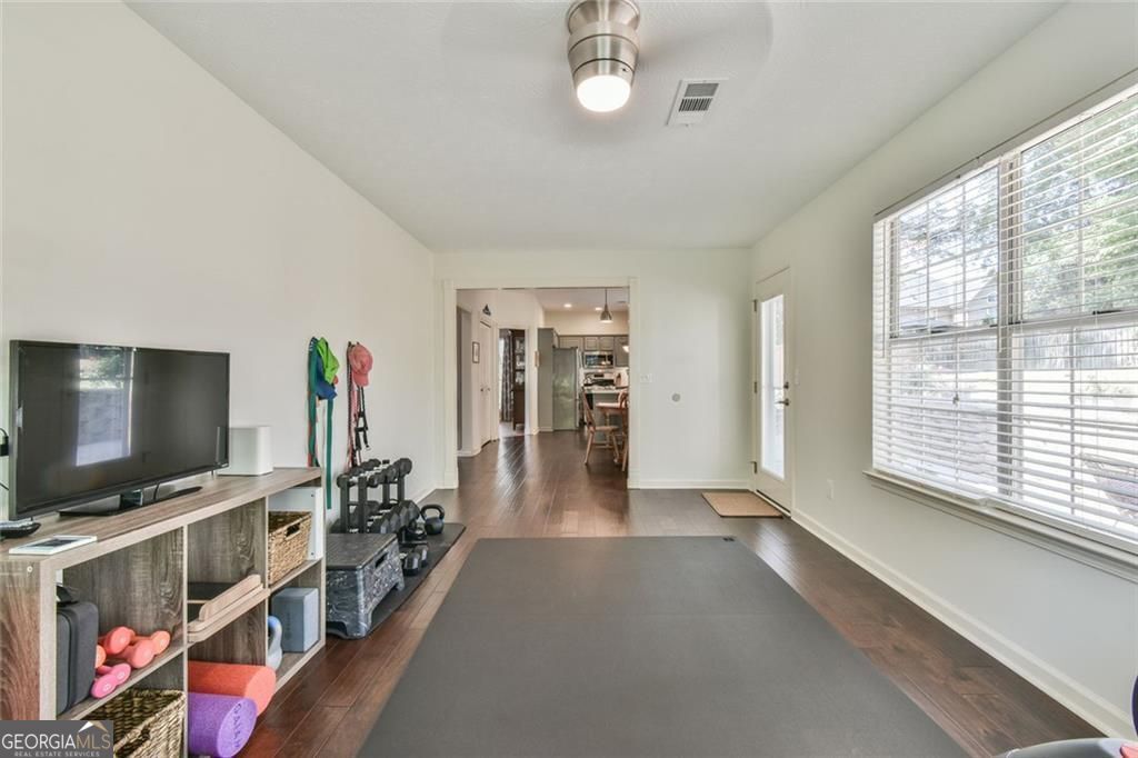 655 Ruxbury Court