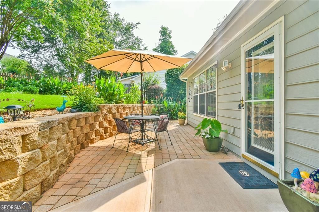 655 Ruxbury Court