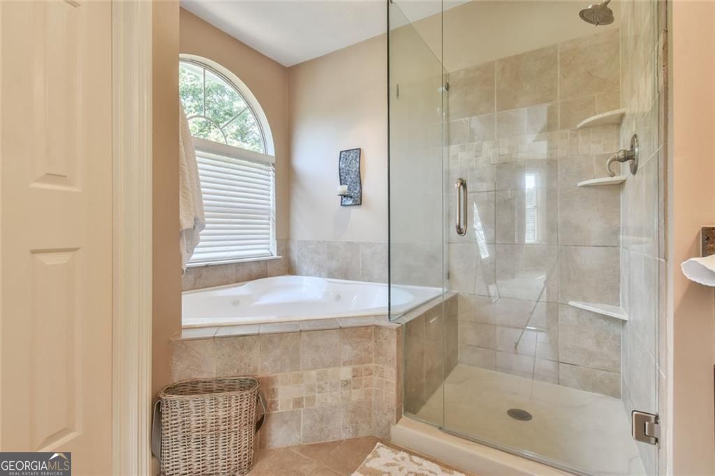 655 Ruxbury Court