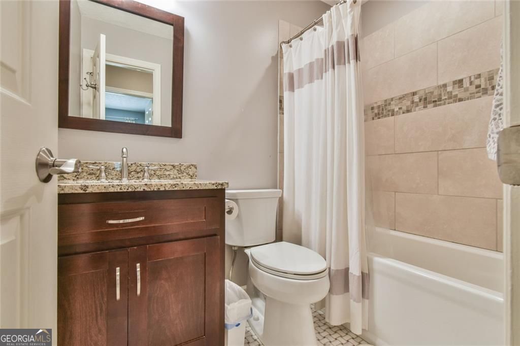 655 Ruxbury Court