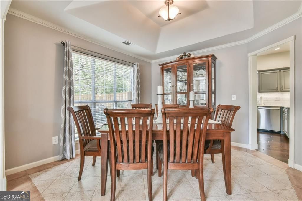 655 Ruxbury Court