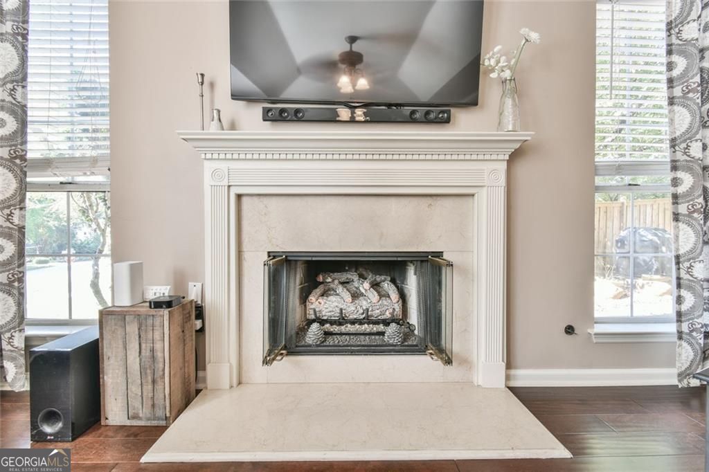 655 Ruxbury Court
