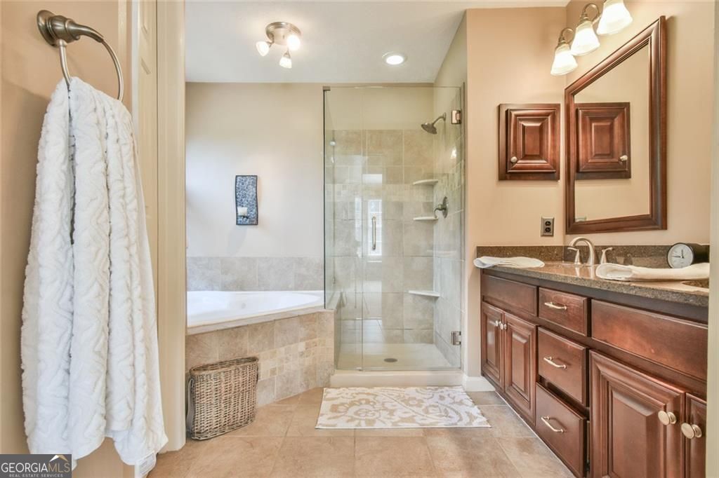655 Ruxbury Court
