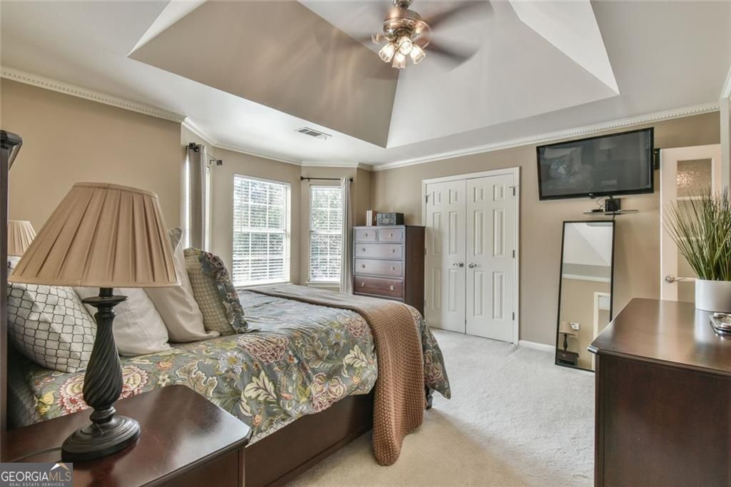 655 Ruxbury Court