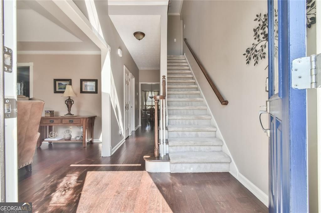 655 Ruxbury Court