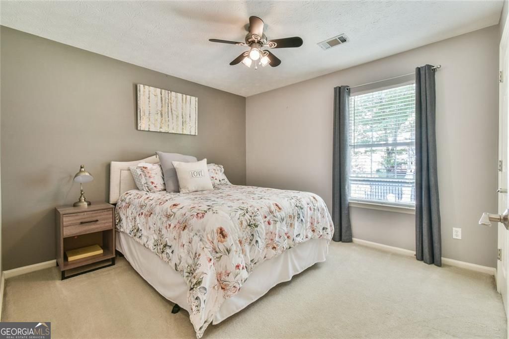 655 Ruxbury Court