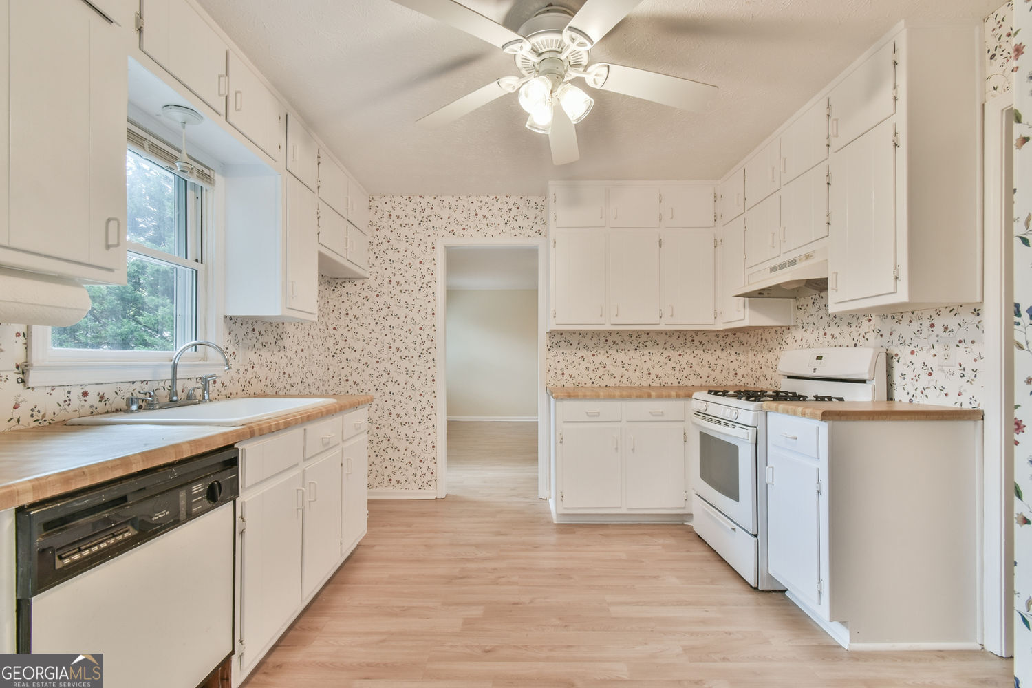 246 Greenwood Drive NW