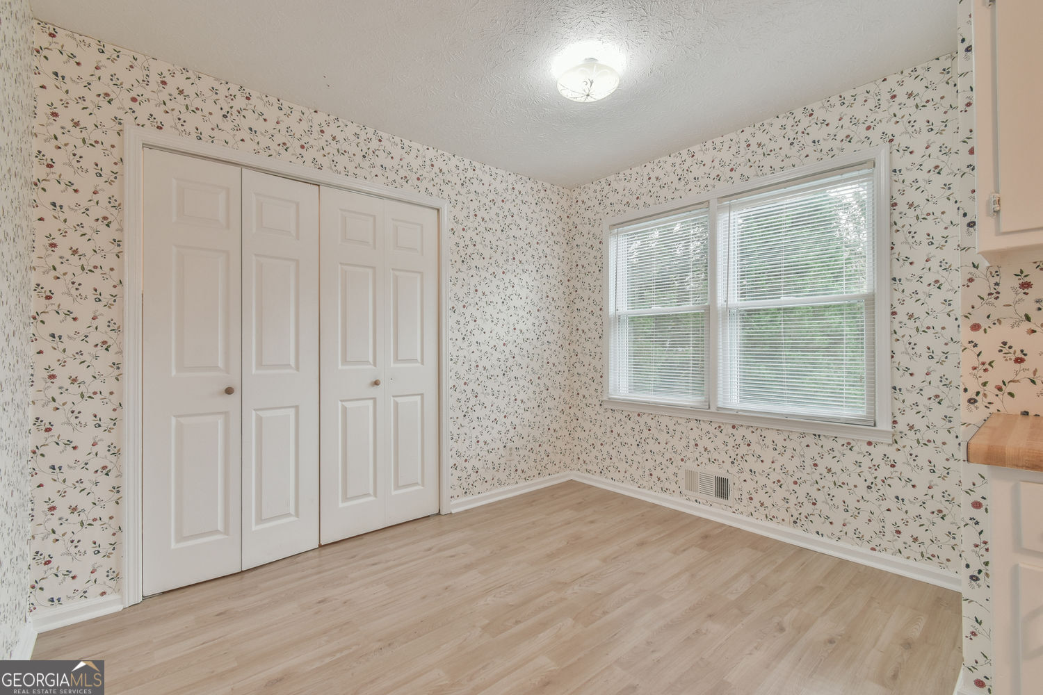 246 Greenwood Drive NW