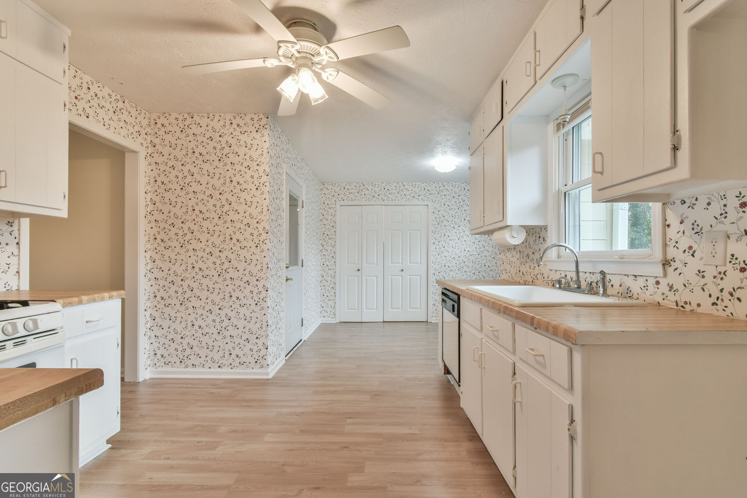 246 Greenwood Drive NW