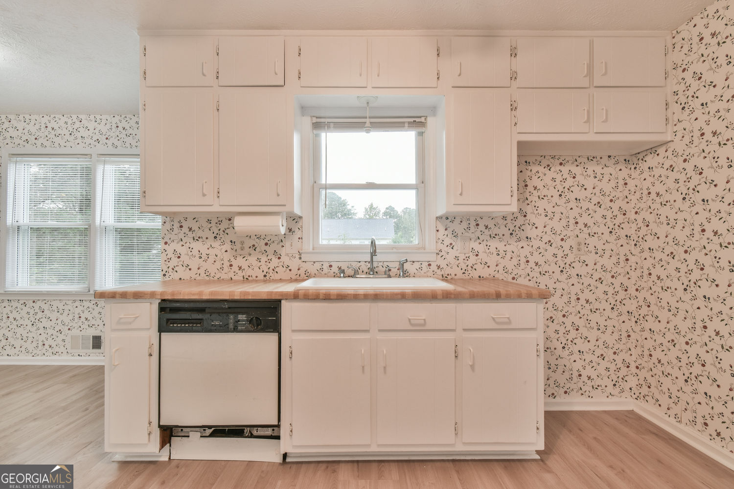 246 Greenwood Drive NW