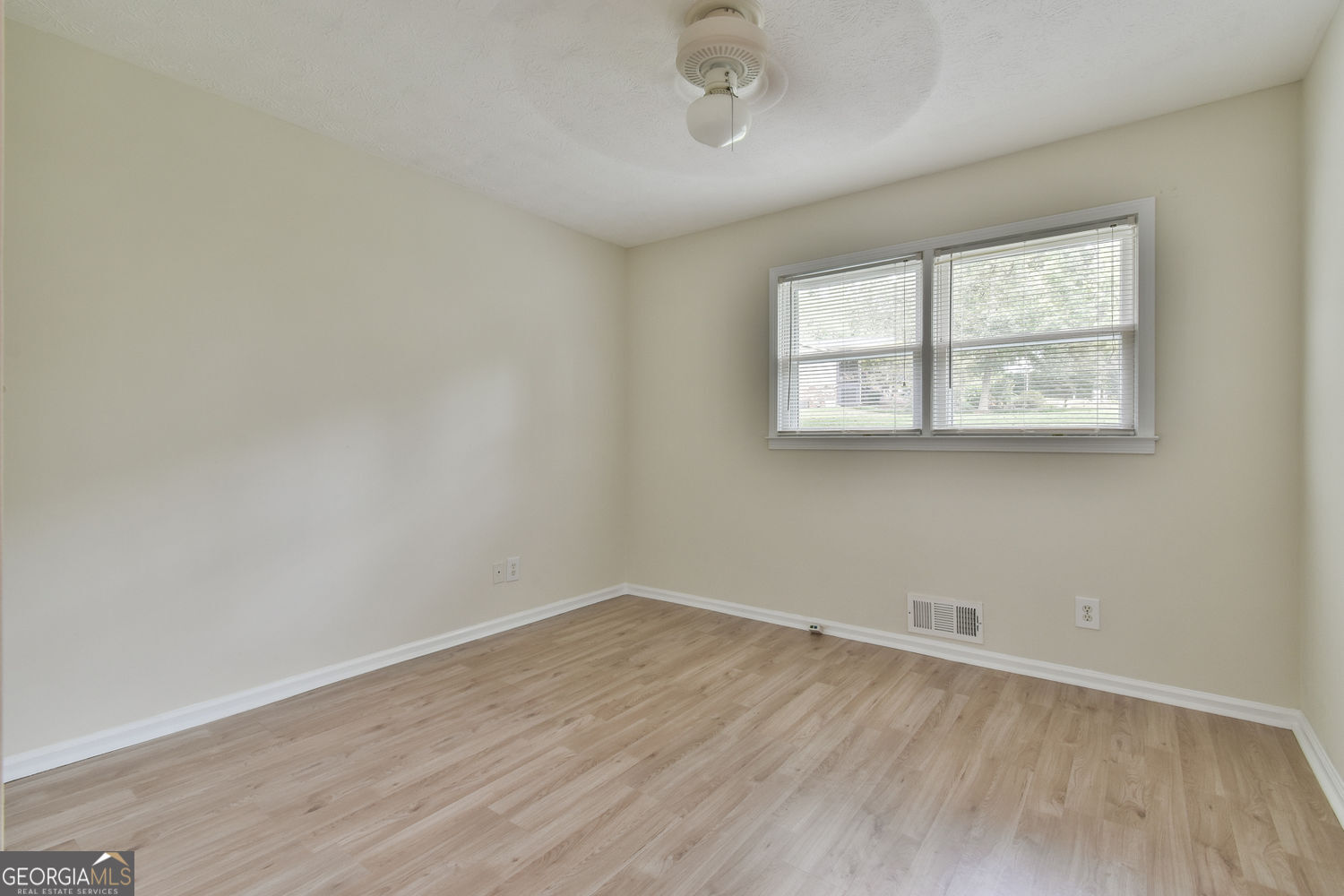 246 Greenwood Drive NW