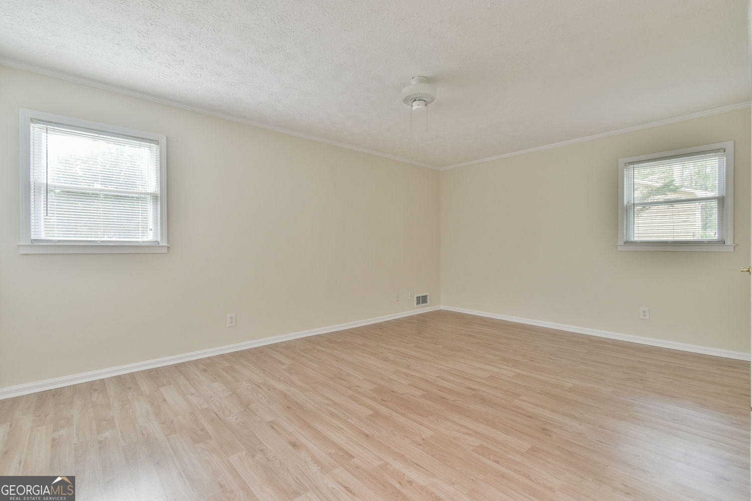 246 Greenwood Drive NW