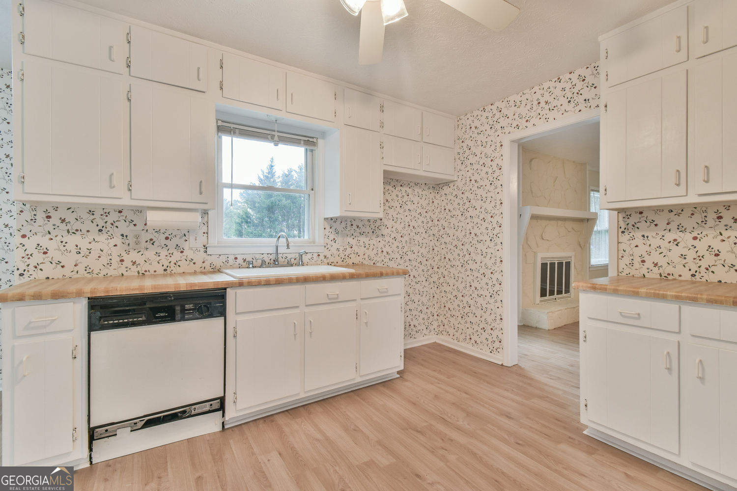 246 Greenwood Drive NW