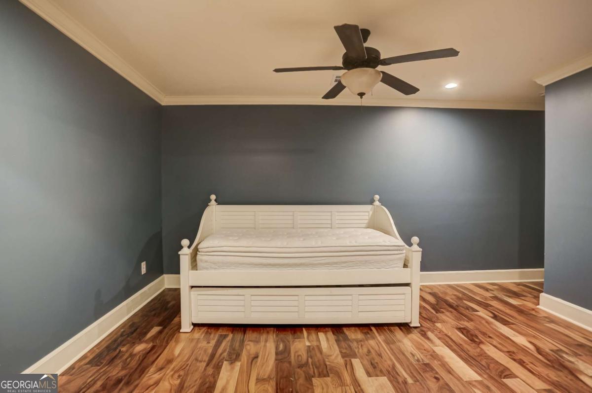 2560 Olney Falls Drive