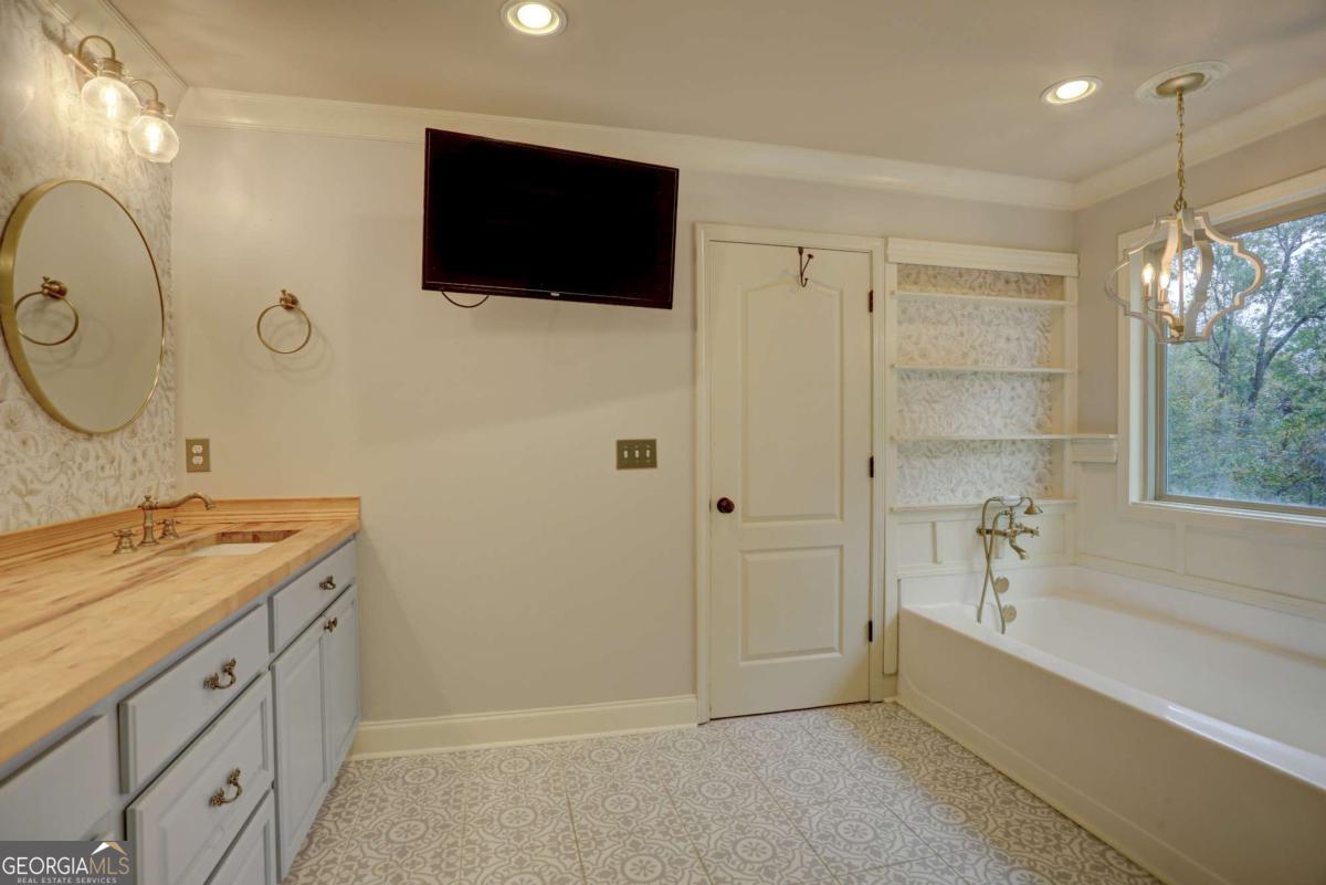 2560 Olney Falls Drive