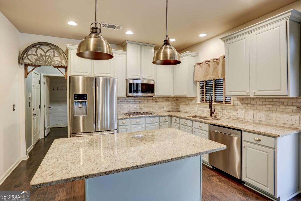 2560 Olney Falls Drive