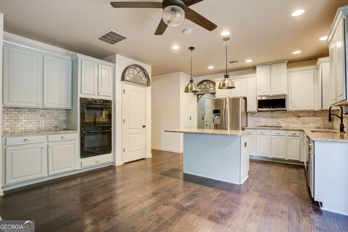 2560 Olney Falls Drive