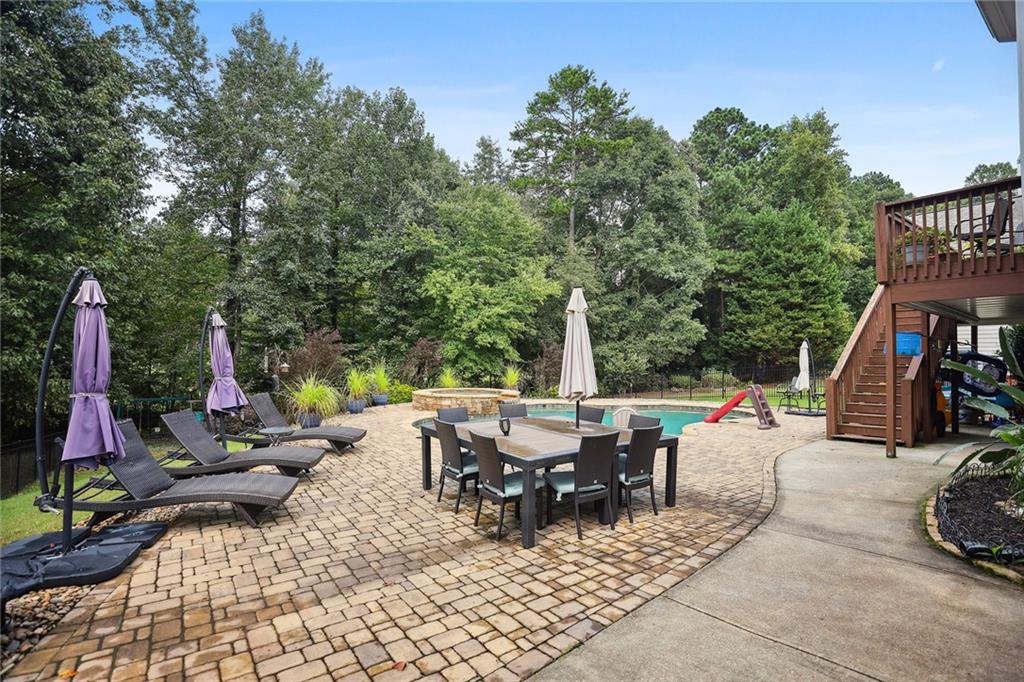2401 Wood Creek Court