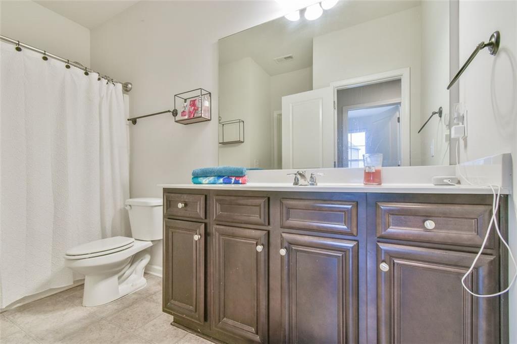 385 LANCE VIEW Lane