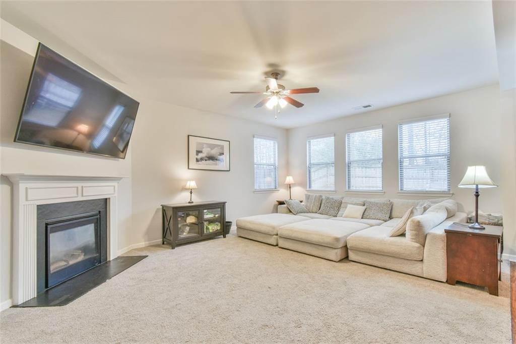 385 LANCE VIEW Lane