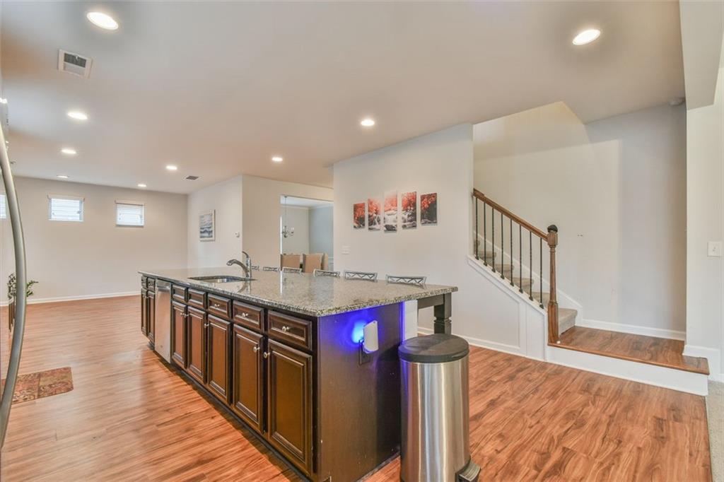 385 LANCE VIEW Lane