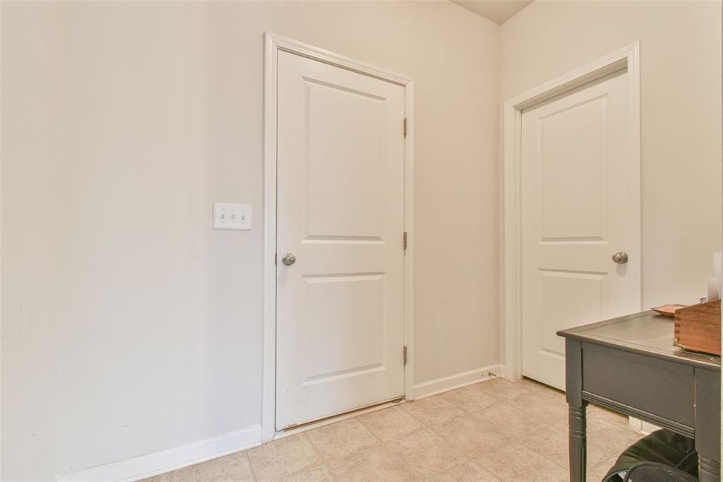 385 LANCE VIEW Lane