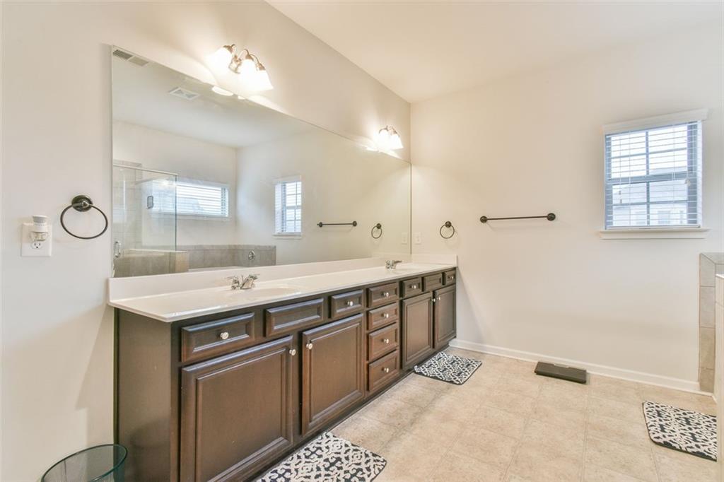 385 LANCE VIEW Lane