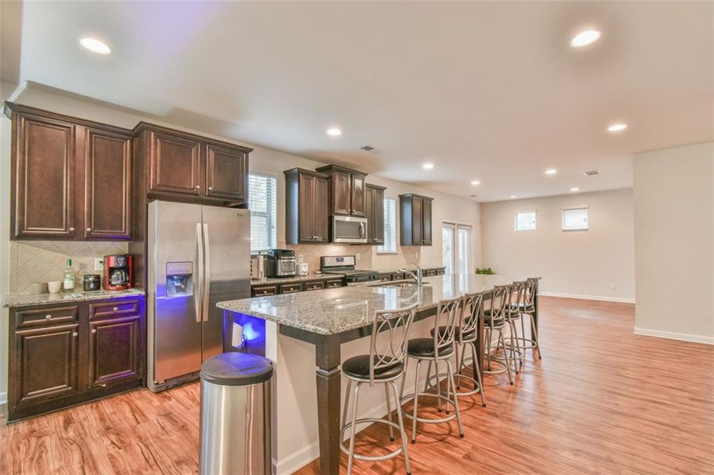 385 LANCE VIEW Lane