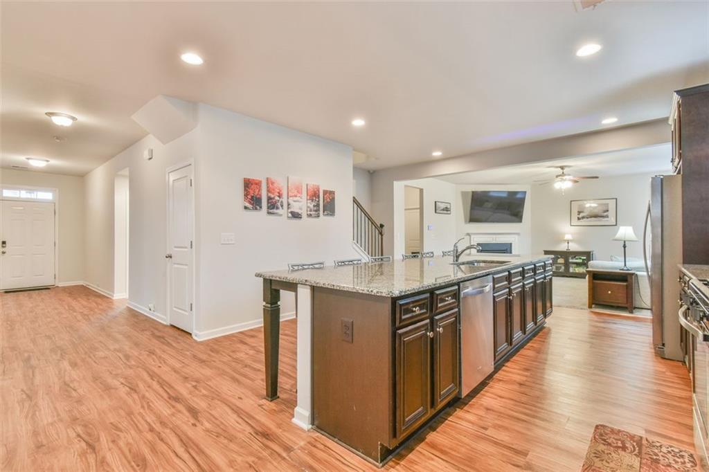 385 LANCE VIEW Lane
