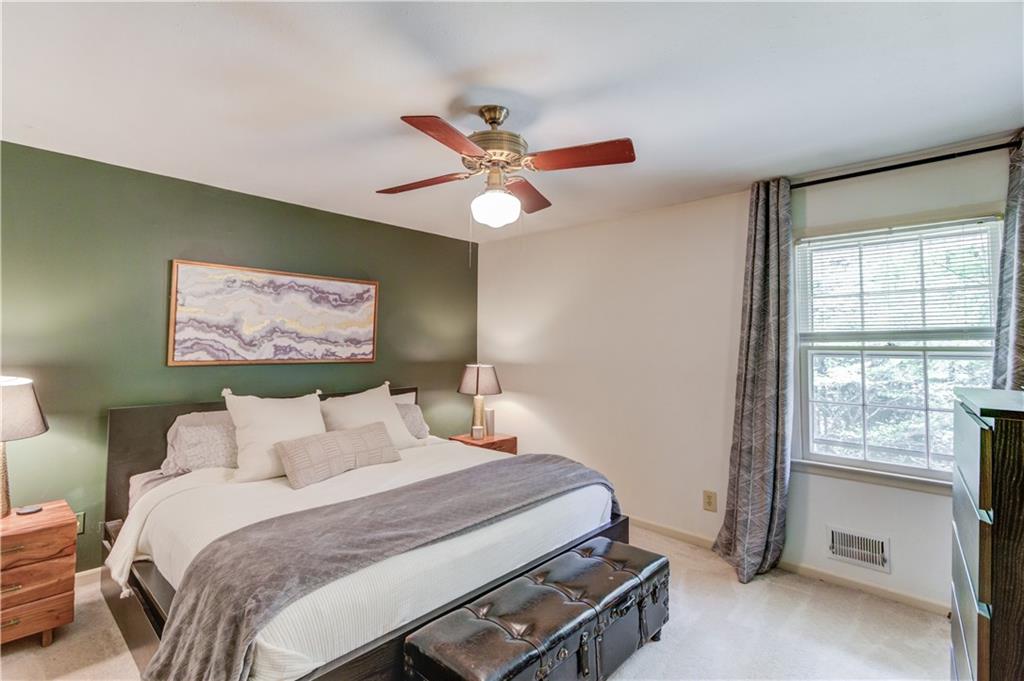 4412 White Oak Drive