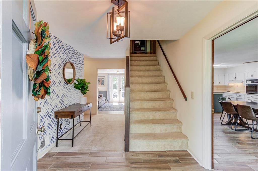 4412 White Oak Drive