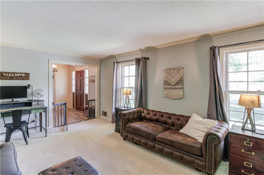 4412 White Oak Drive