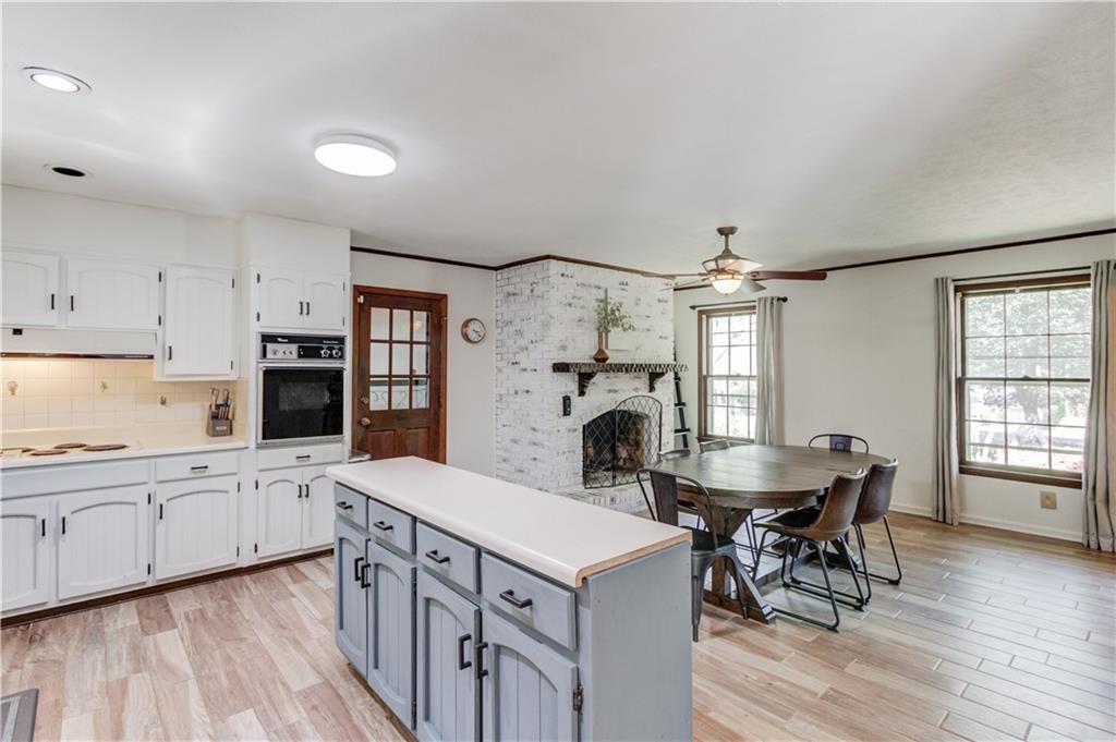 4412 White Oak Drive
