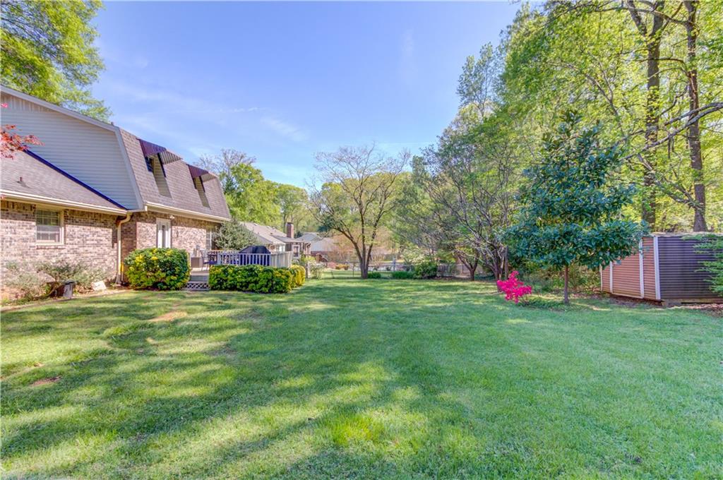 4412 White Oak Drive