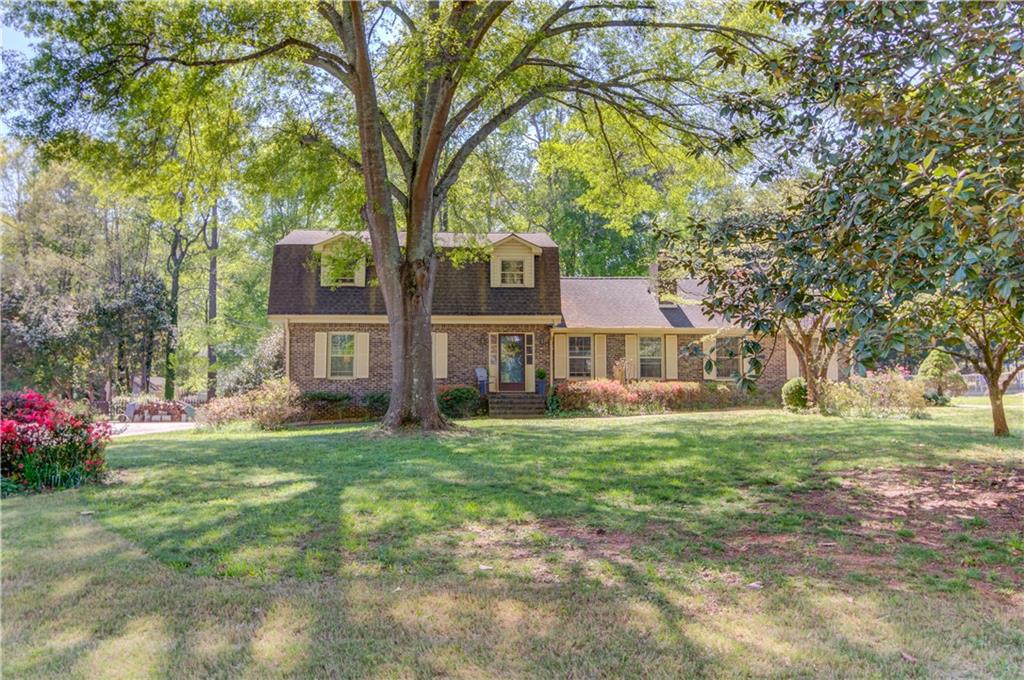 4412 White Oak Drive
