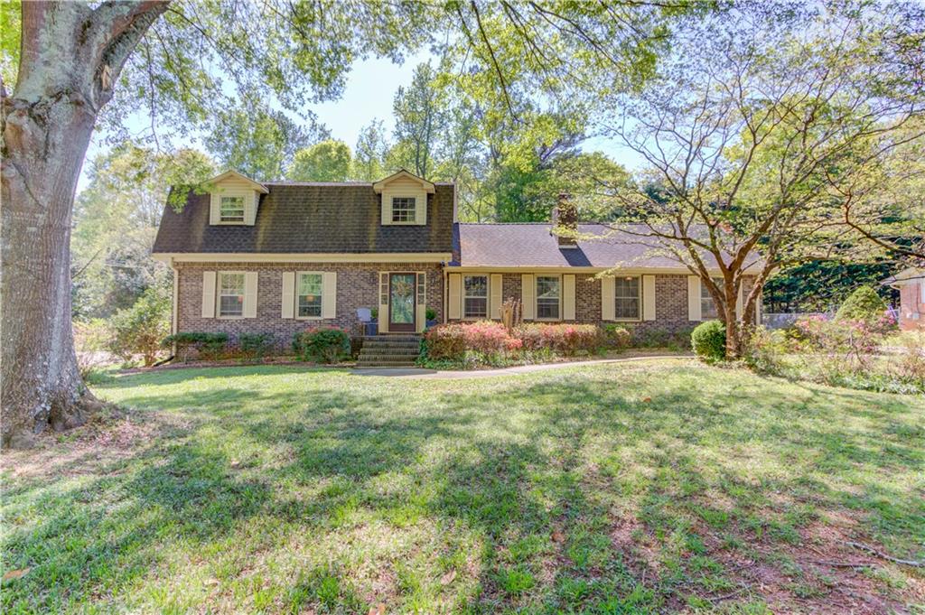 4412 White Oak Drive