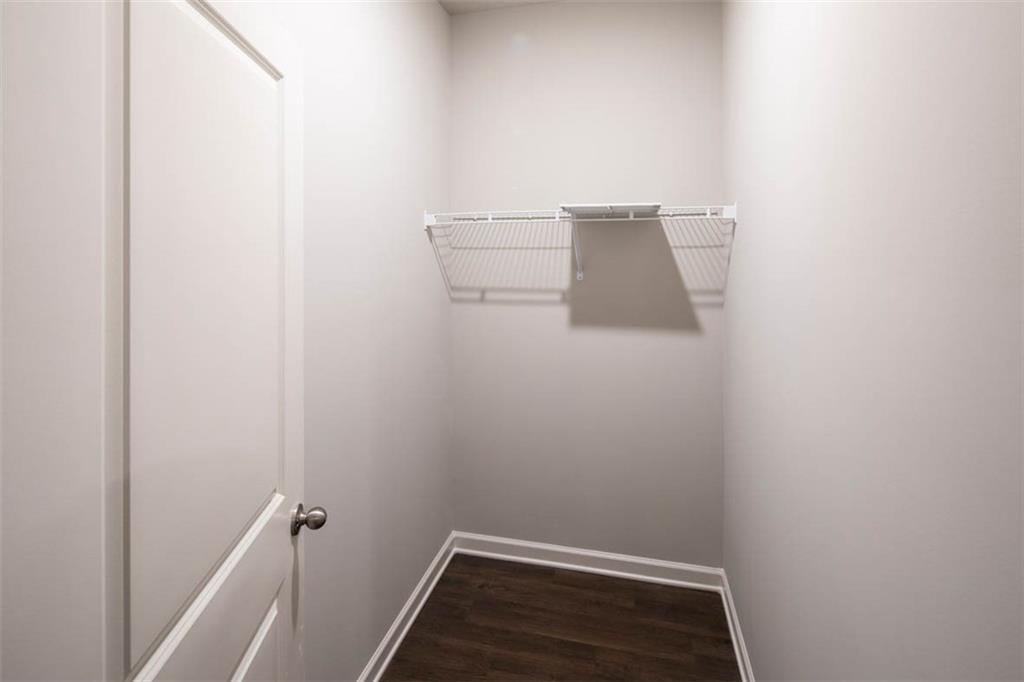 1251 CADE'S WALK