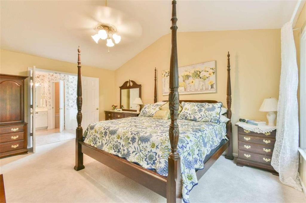 2425 Traywick Chase