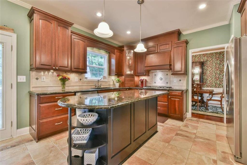 2425 Traywick Chase