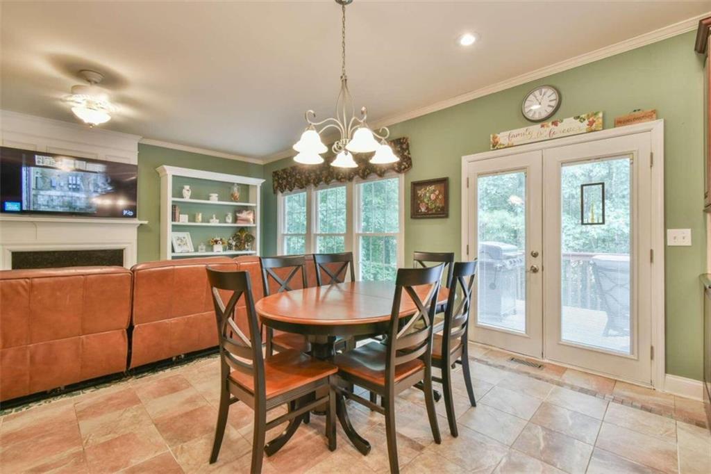2425 Traywick Chase