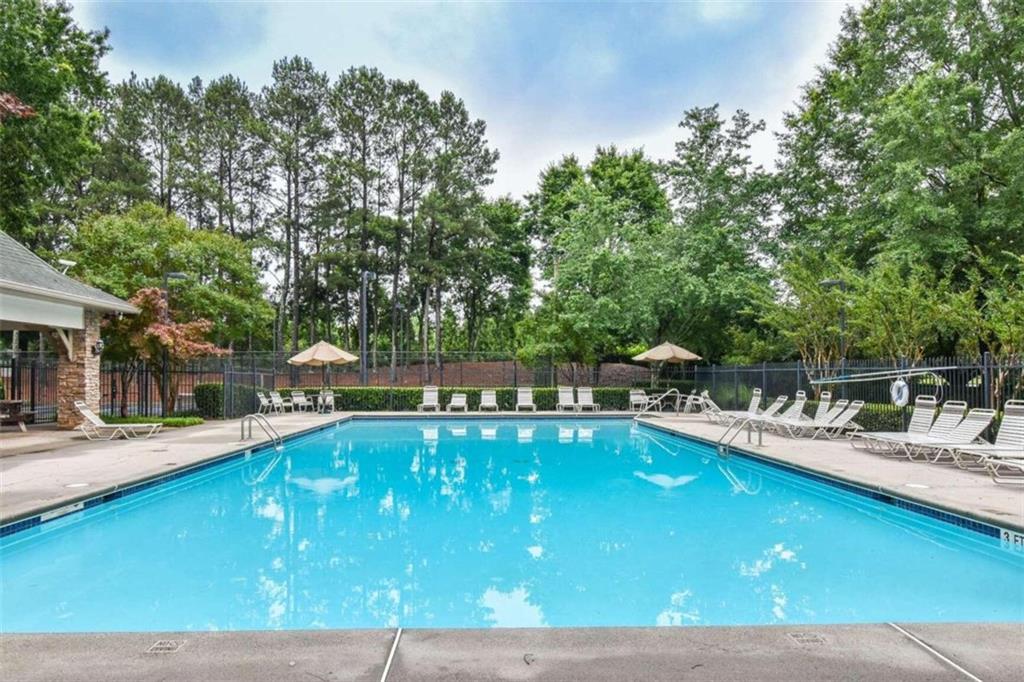 2425 Traywick Chase