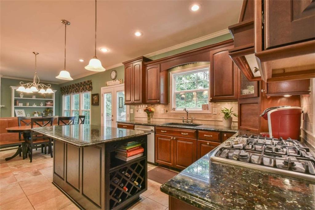 2425 Traywick Chase