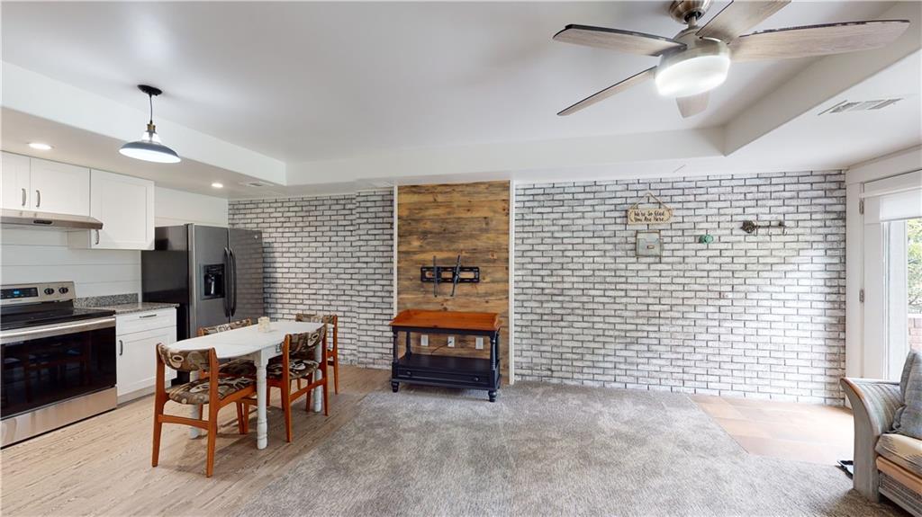 2034 Bennett Road