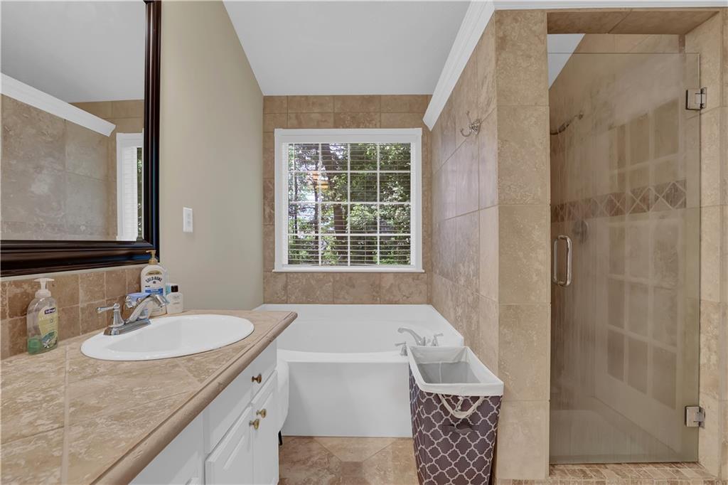3200 Northcliff Drive